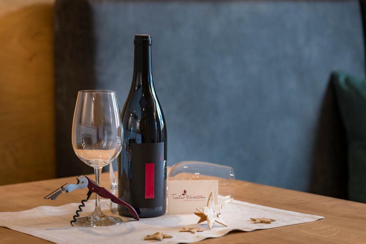 Tiroler Weinstube Aparthotel Ζέεφελντ Εξωτερικό φωτογραφία