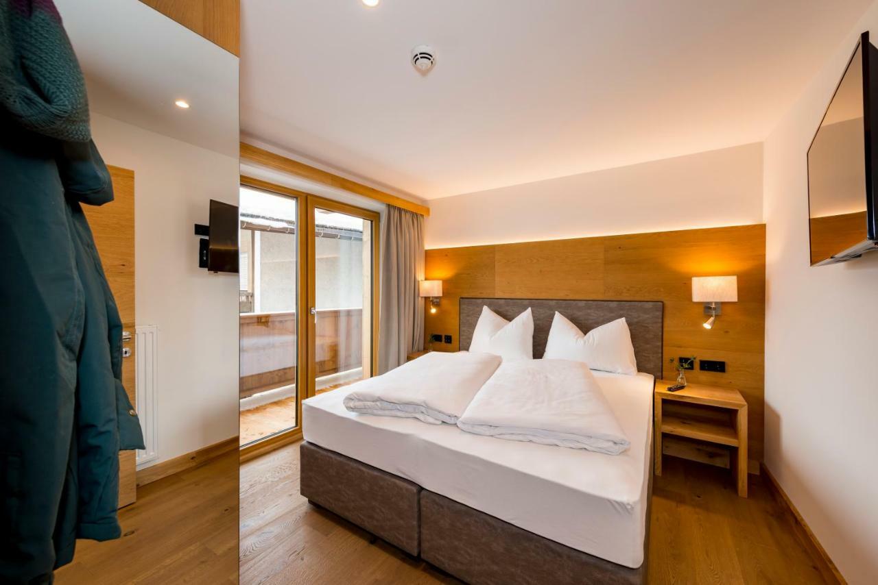 Tiroler Weinstube Aparthotel Ζέεφελντ Εξωτερικό φωτογραφία